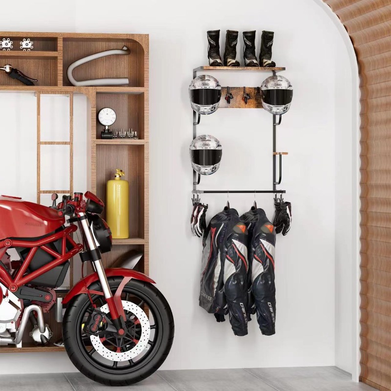 حامل خشبي للخوذة يثبت على الحا - مراجعة Motorcycle Gear Display Rack وسعره